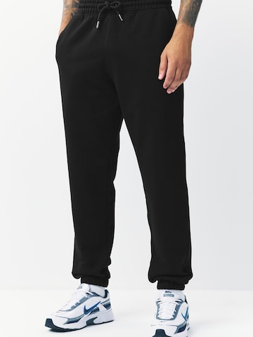 Effilé Pantalon Next en noir : devant