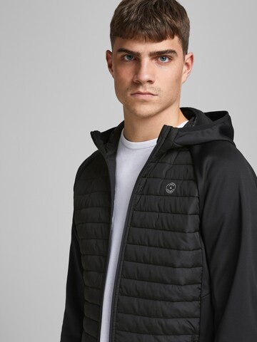 Coupe regular Veste mi-saison JACK & JONES en noir