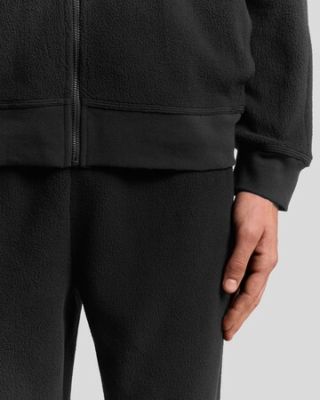 Regular Pantalon Lyle & Scott en noir
