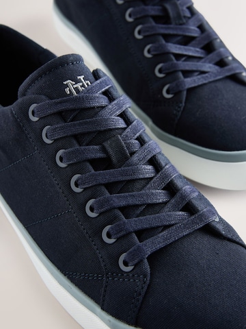 Next Platform trainers in Blue
