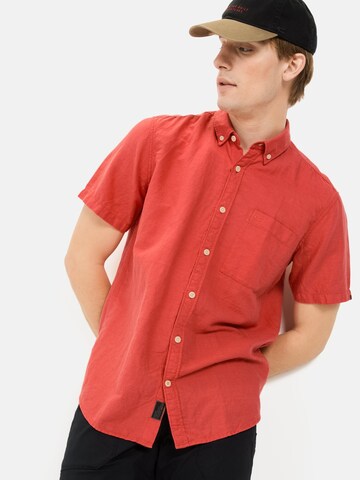 CAMEL ACTIVE Regular Fit Kurzarmhemd aus einem Baumwoll-Leinenmix in Rot