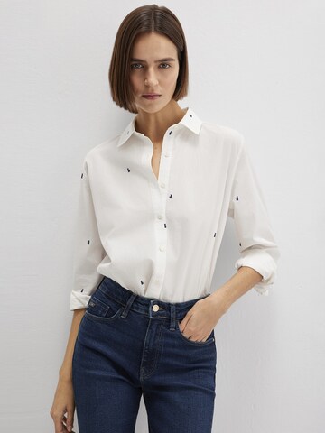 Mavi Blouse in White: front