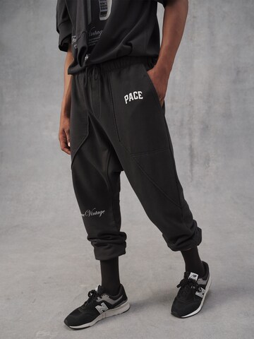 Pacemaker Tapered Hose 'Jonas' - (GOTS) in Schwarz