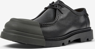 Chaussure à lacets ' Junction ' CAMPER en noir : devant