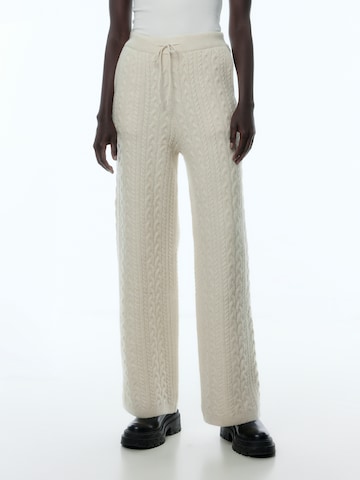 EDITED Wide leg Broek 'Myriam' in Beige: voorkant