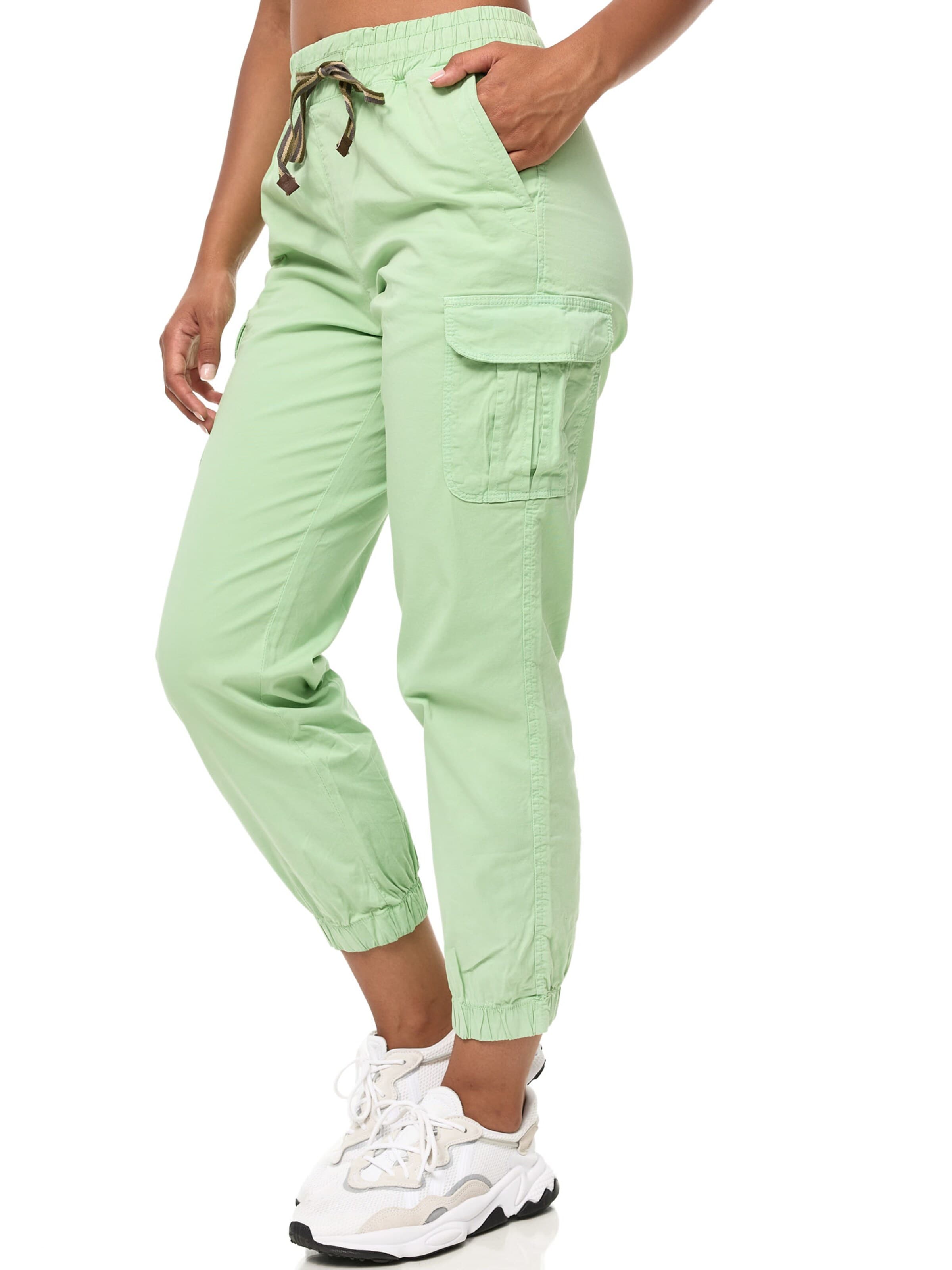 Tapered Pantaloni cargo 'F600' di Tazzio in verde