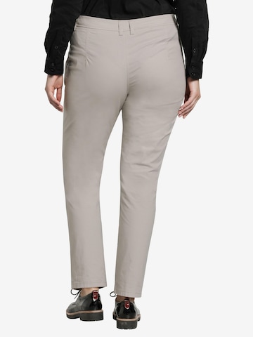 Slimfit Pantaloni chino di SHEEGO in beige