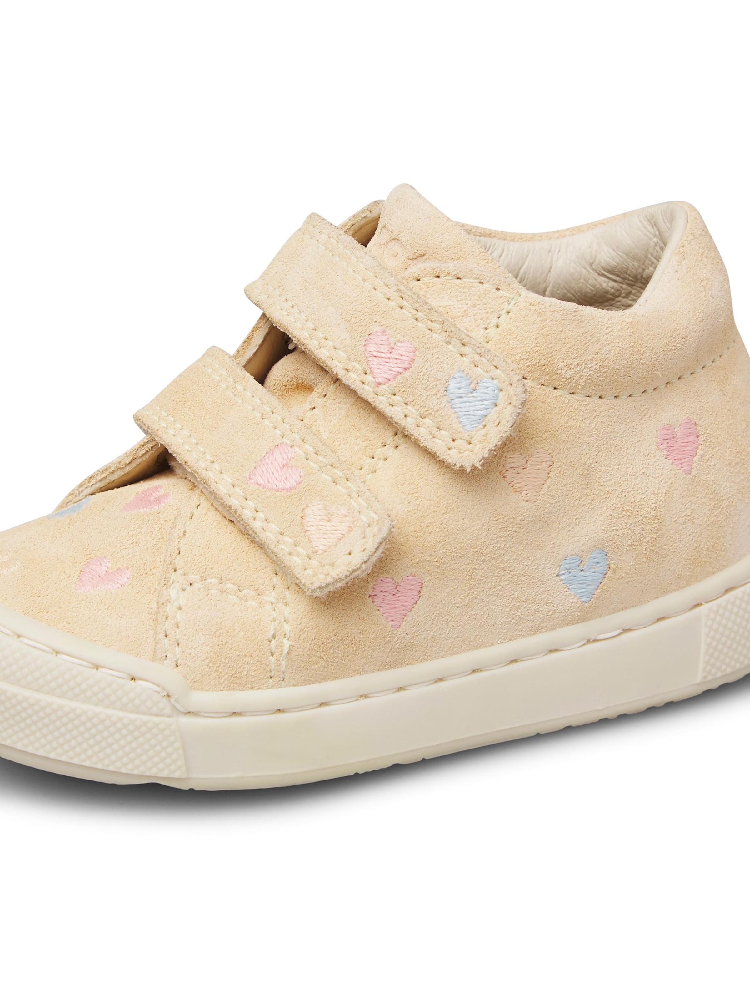 Baskets 'SNOPES EMBR.HEART VL' Falcotto en beige
