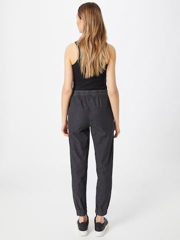 Tapered Pantaloni 'AliciaAK' de la Alife and Kickin pe negru