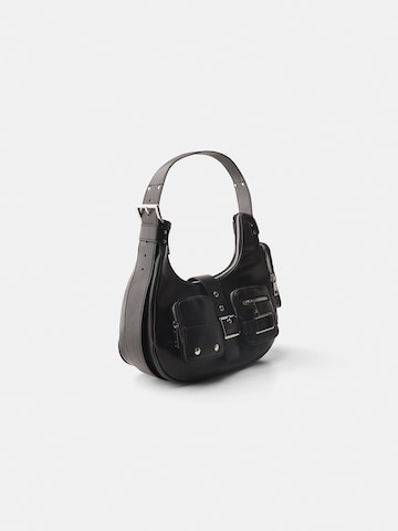 Bershka Schultertasche in Schwarz