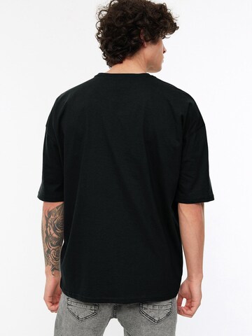Trendyol Shirt in Black