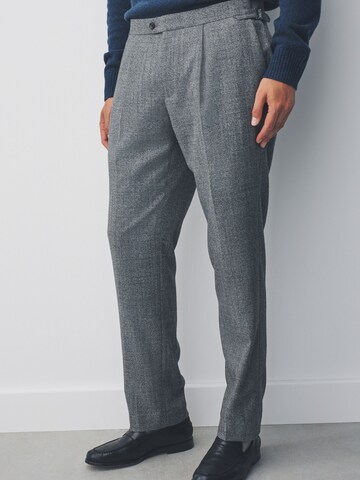 Next Zwężany krój Cygaretki w kolorze szary: przód