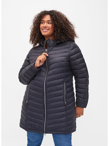 Zizzi Jacke 'SALLY' in Schwarz: Vorderseite