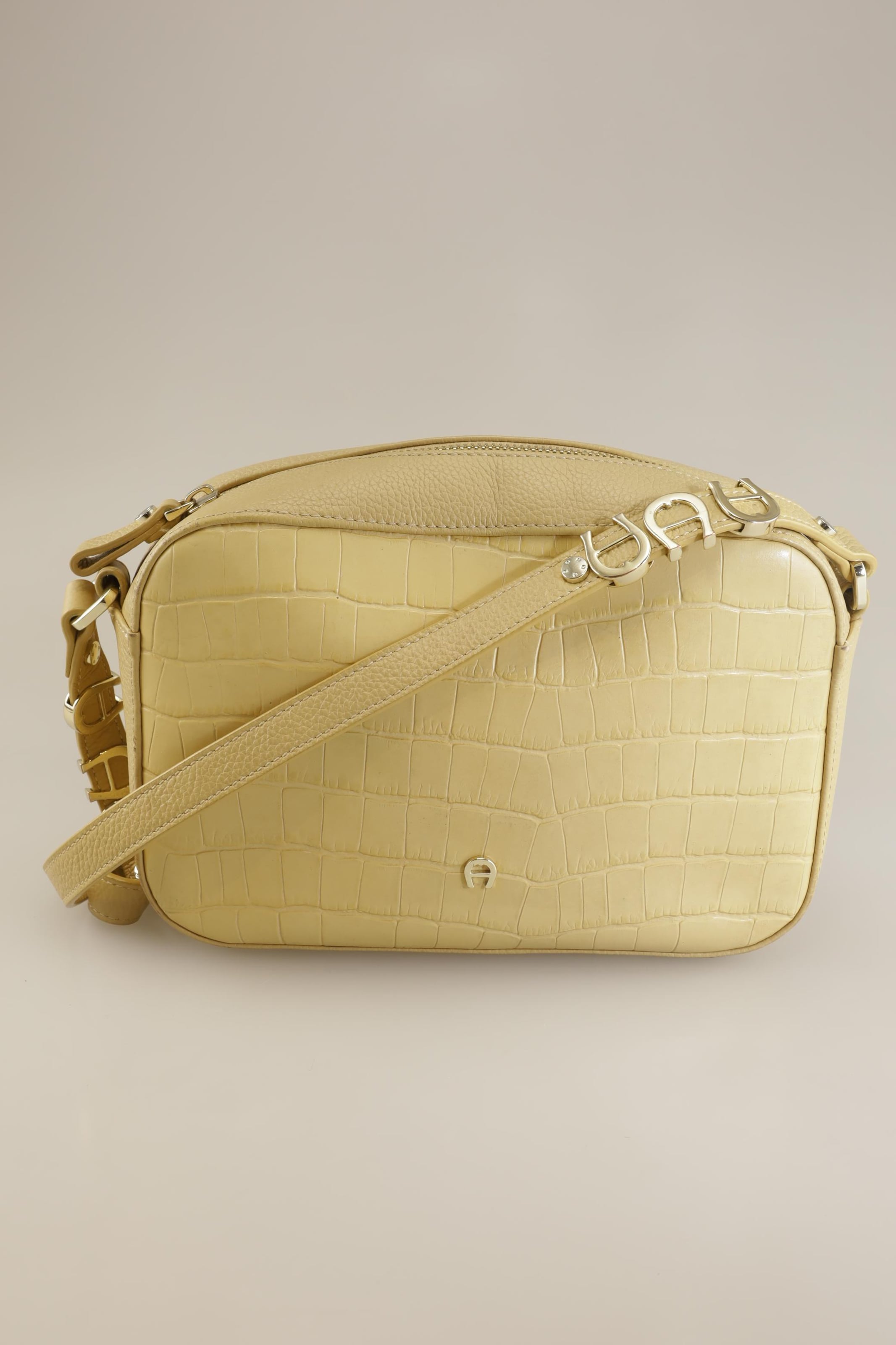AIGNER Handtasche klein Leder One Size in Gelb: Vorderseite