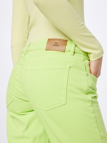 regular Jeans di NLY by Nelly in verde