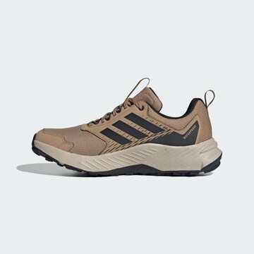 Chaussure basse 'Tracefinder 2' ADIDAS TERREX en marron
