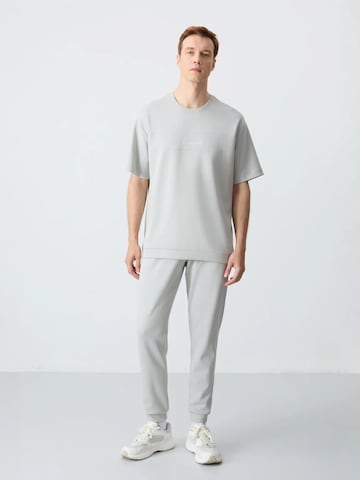 Survêtement Tommy Life en gris : devant