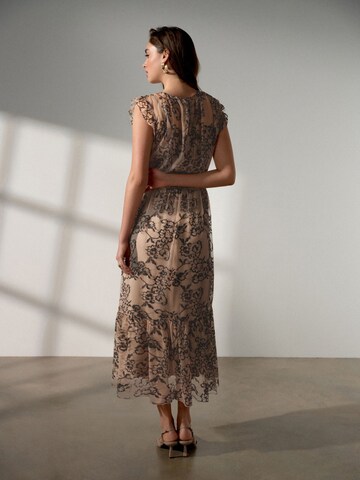 Next Kleid in Schwarz