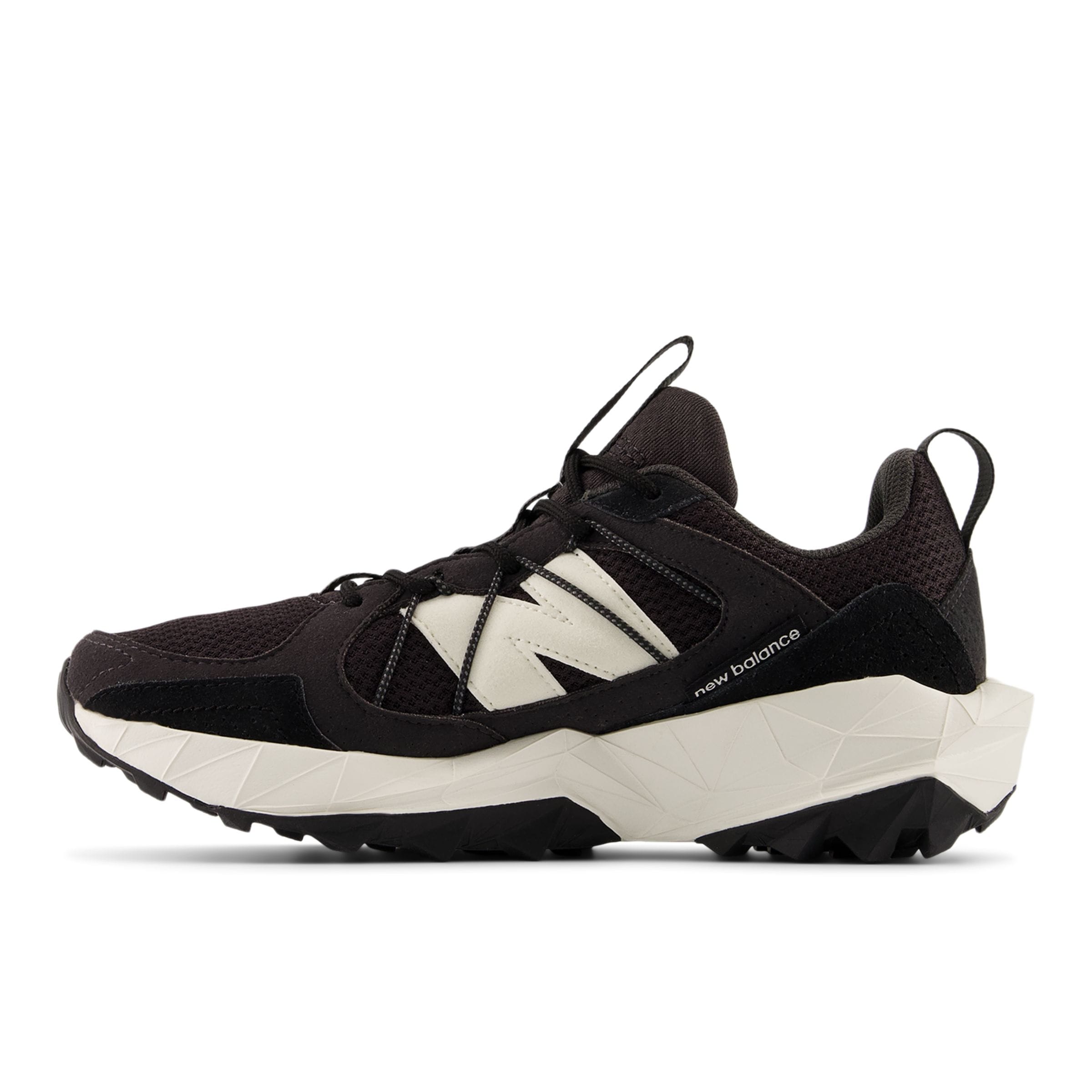 Baskets basses 'Tektrel' new balance en noir : devant