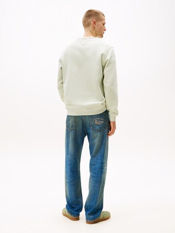Tommy Jeans Sweatshirt in Grün: Rückseite
