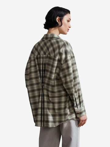 Camicia da donna 'Hemden' di Dilvin in colori misti