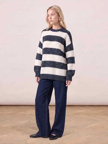 noar studios Pullover in Weiß