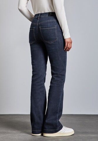 STREET ONE Bootcut Jeans in Blauw