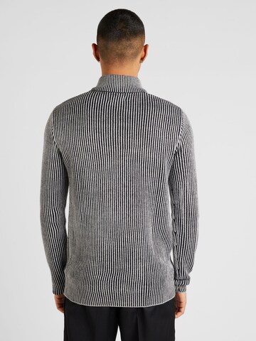 Pull-over BRAVE SOUL en gris