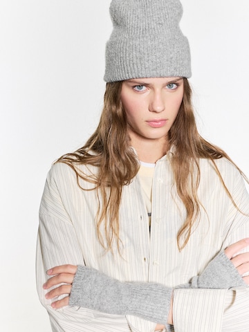 Pull&Bear Mössa i grå