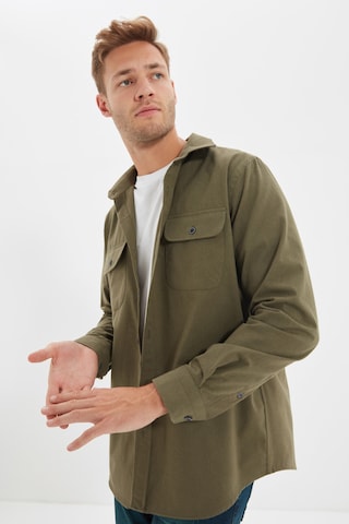 Regular fit Camicia di Trendyol in verde