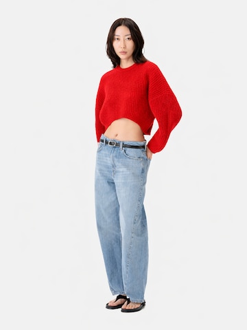GOBI Cashmere Tröja 'Women's Oval-Sleeve Cropped Cashmere Sweater' i röd