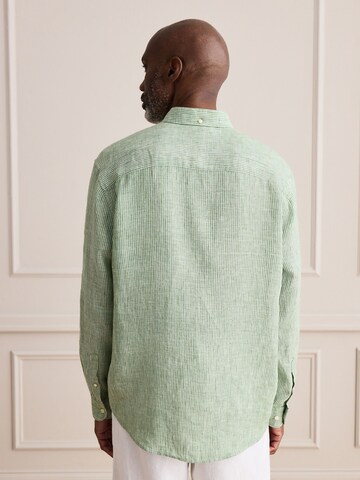 Next Regular Fit Hemd in Grün