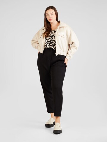 Effilé Pantalon à plis 'ISABEL' Vero Moda Curve en noir