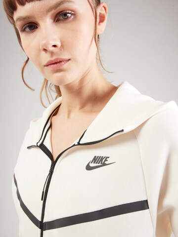 Hanorac 'TECH FLEECE 2' de la Nike Sportswear pe alb