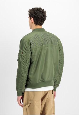 ALPHA INDUSTRIES Välikausitakki 'MA-1 VF' värissä vihreä