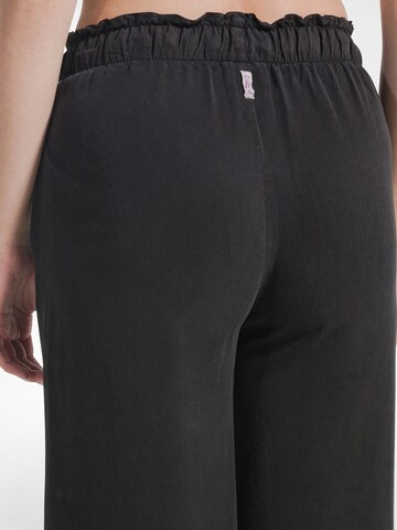 Loosefit Pantaloni di DEHA in nero