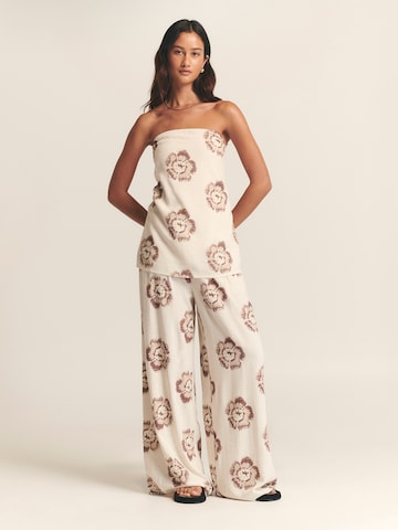 St MRLO Top in Beige: front