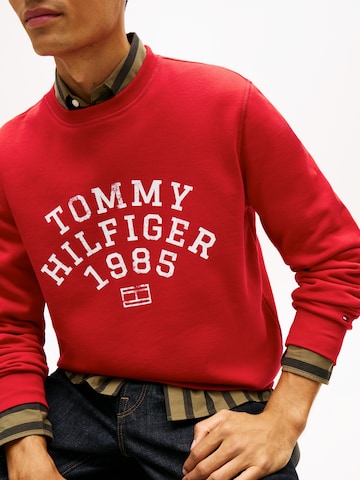 TOMMY HILFIGER Tréning póló 'ARCH' - piros
