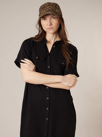 Casquette 'Leonissa' Deeluxe en mélange de couleurs : devant