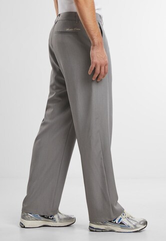 Loosefit Pantalon chino Another Cotton Lab en gris