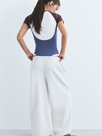 Wide leg Pantaloni de la Pull&Bear pe gri
