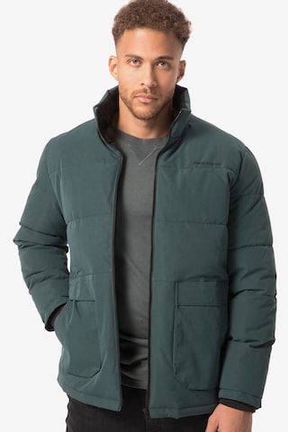 STHUGE Between-Season Jacket in Green: front