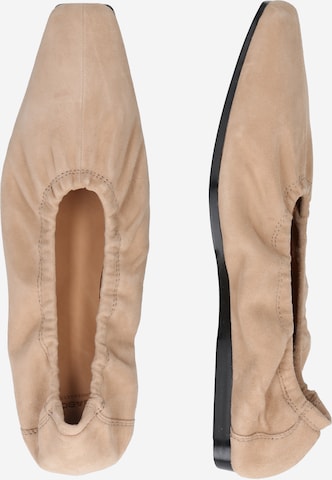 VAGABOND SHOEMAKERS Ballerina 'WIOLETTA' värissä beige