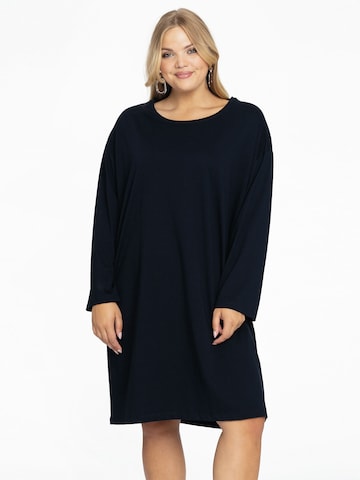 Yoek Tunic in Blue: front