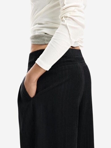 regular Pantaloni 'PANT_MERLI 26SWPW31' di Desigual in nero