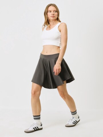 C&City Loosefit Shorts in Grau