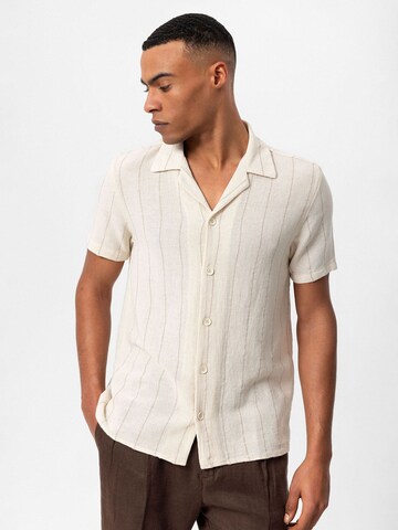 Antioch Regular fit Overhemd in Beige: voorkant