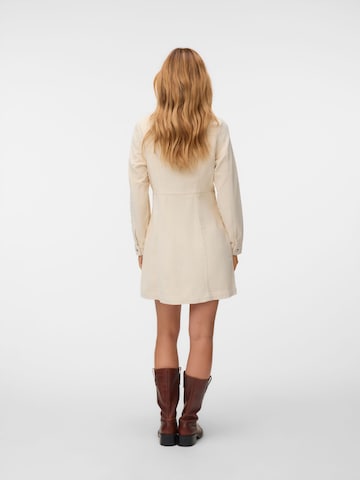 VERO MODA - Vestidos camiseiros 'VMDaisy' em bege