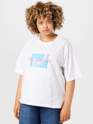 T-shirt 'Be Loved' NU-IN Plus en blanc : devant