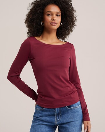 Tricou de la WE Fashion pe roșu: față